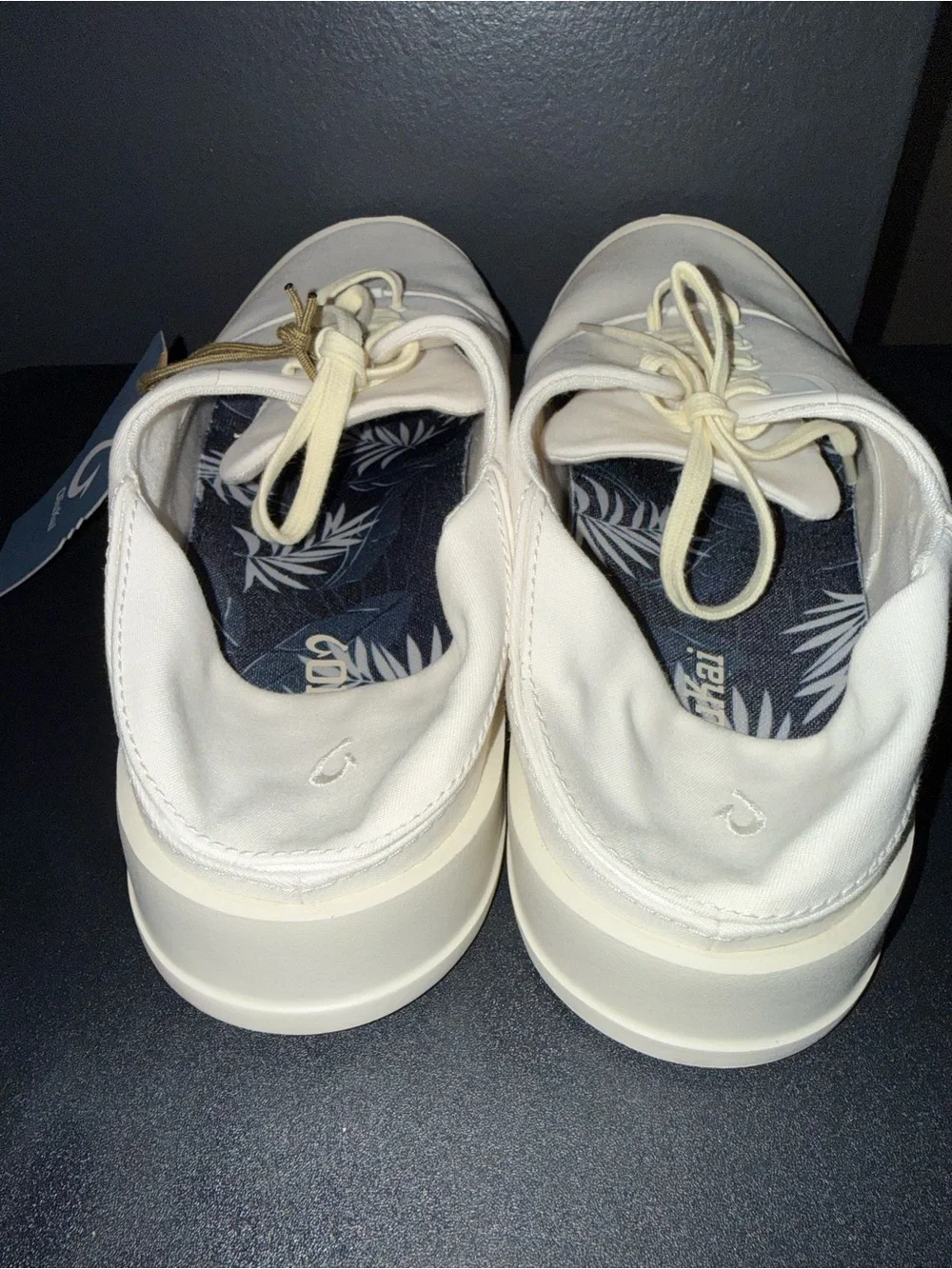 🆕 OluKai Tradewind Sneakers Off White Men’s 12